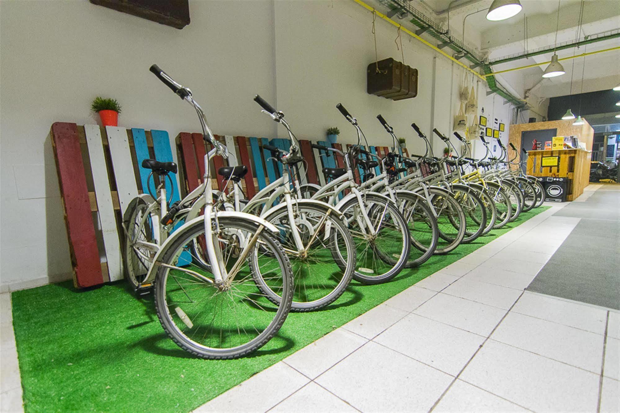Albergue Bed & Bike *